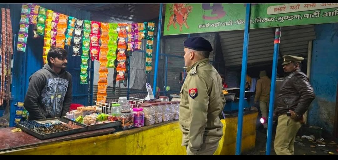 पुलिस अधीक्षक नीरज जादौन ने किया औचक निरिक्षण 