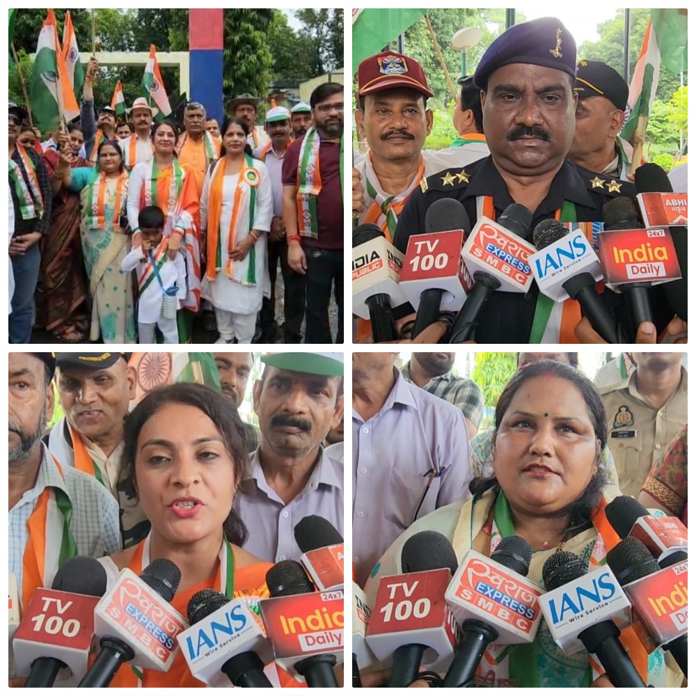 हरदोई मेंविशाल तिरंगा यात्रा, पूर्व सैनिकों पर हुई पुष्प वर्षा