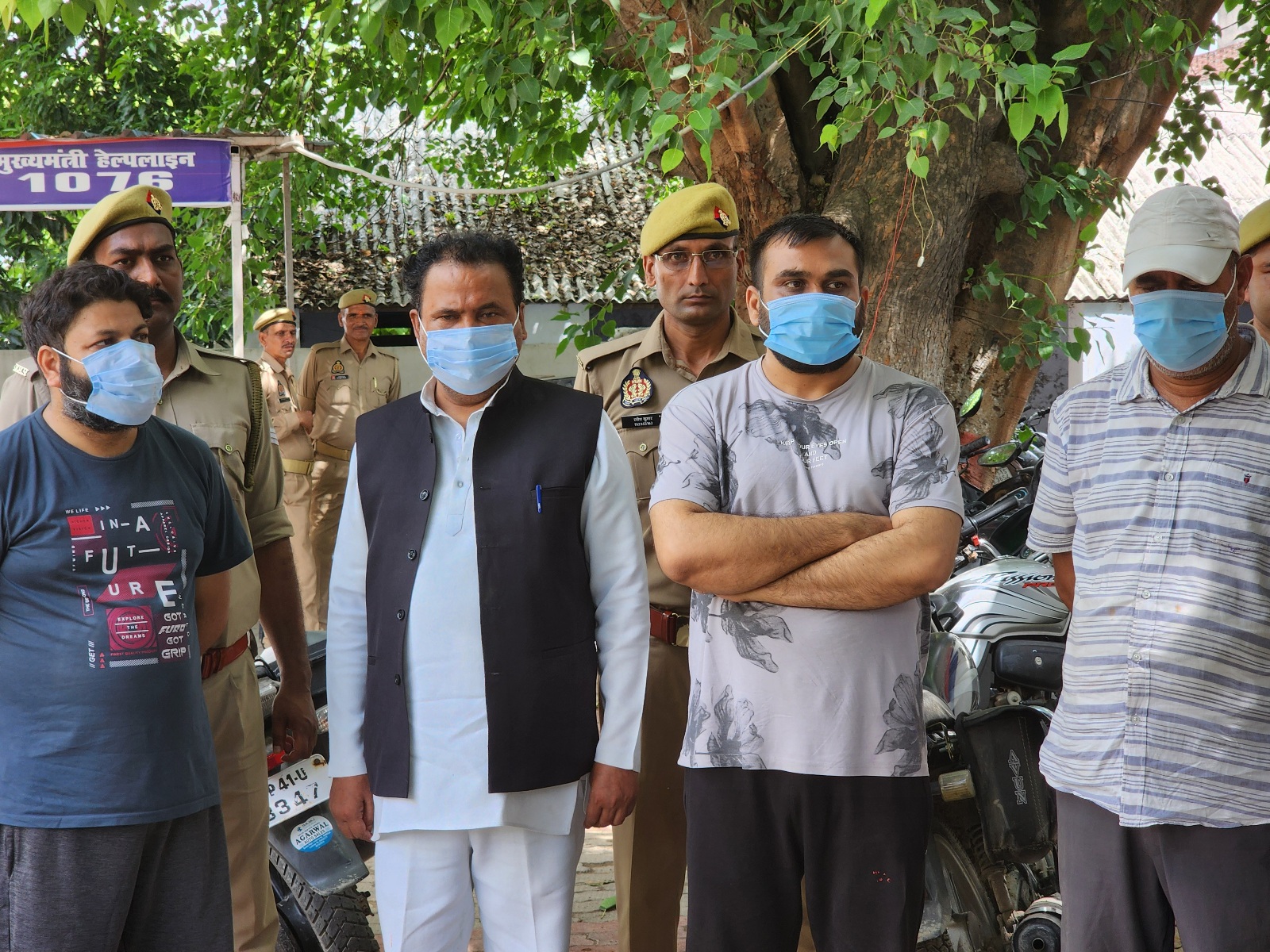 ज़मीनी विवाद में हुई वरिष्ठ अधिवक्ता की हत्या, सपा के पूर्व ज़िला अध्यक्ष समेत पाँच गिरफ़्तार