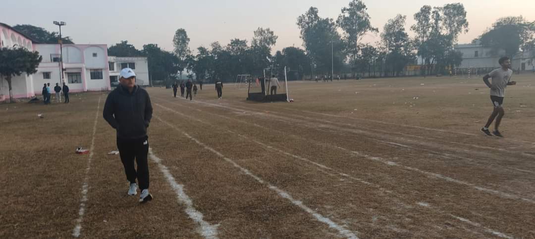 एसपी ने किया तड़के सार्वजनिक स्थानों का भ्रमण 