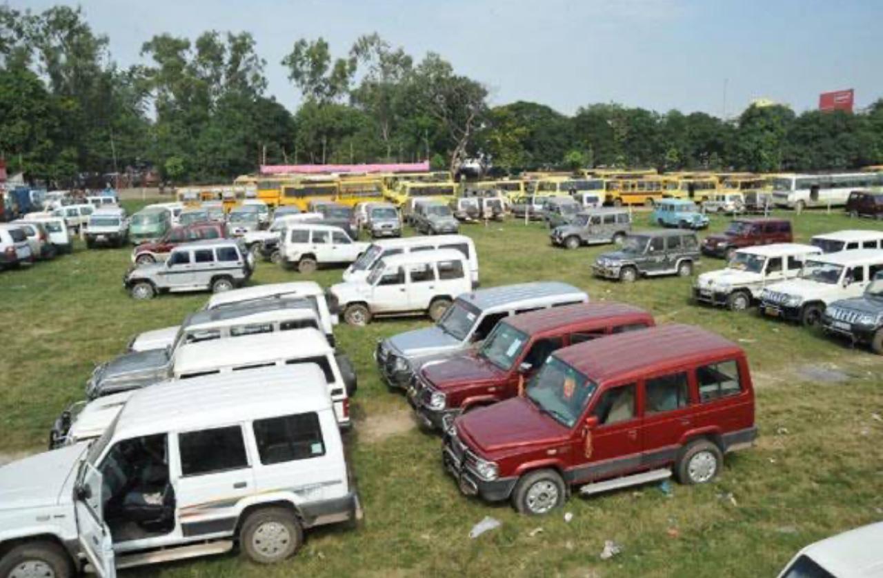 लग्ज़री वाहन समेत भारी वाहन होंगे अधिकृत, लोकसभा चुनाव की तैयारियों में जुटा प्रशासन