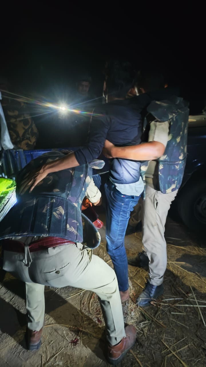 पाली थाना क्षेत्र में हुई पुलिस मुठभेड़, हत्यारोपी कामरान के पैर में लगी गोली 