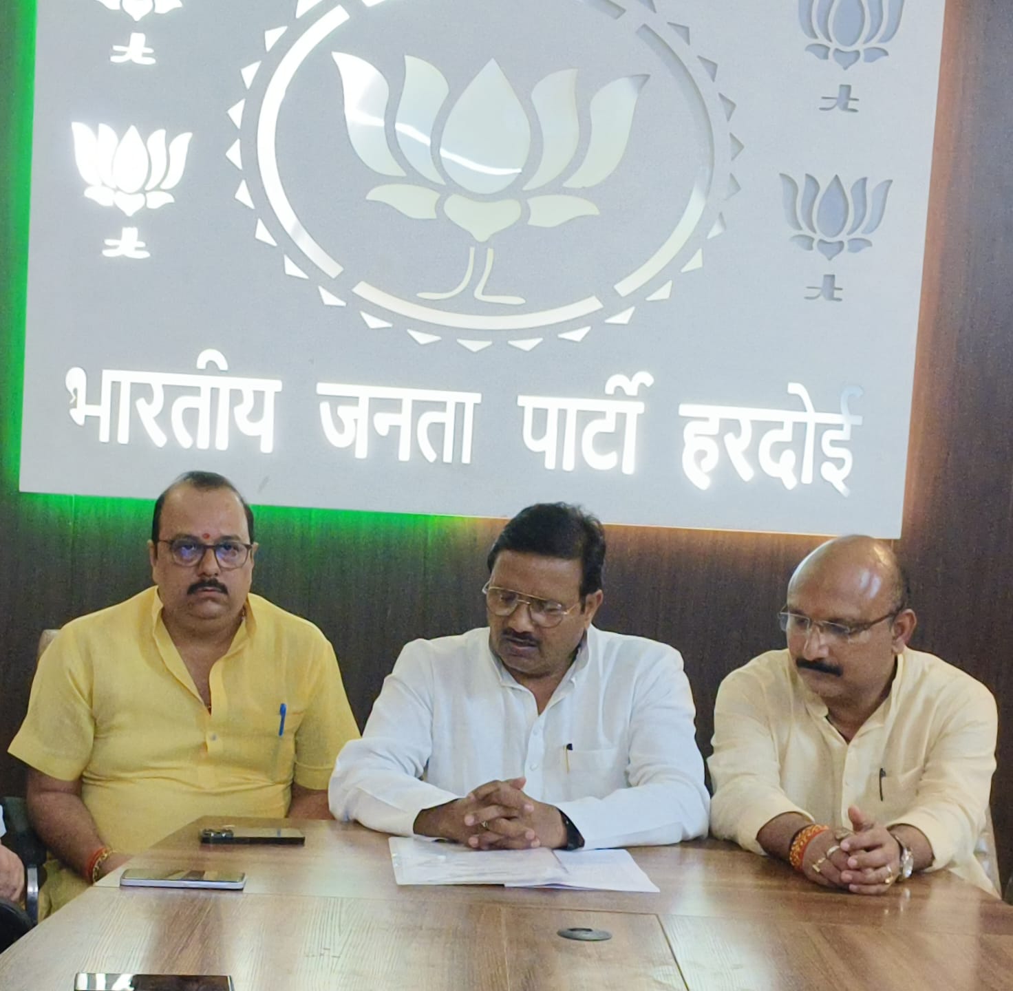 हर घर तिरंगा यात्रा कार्यक्रम को लेकर भाजपा जिला प्रभारी और जिला अध्यक्ष ने पार्टी के कार्यक्रमों को किया साझा 