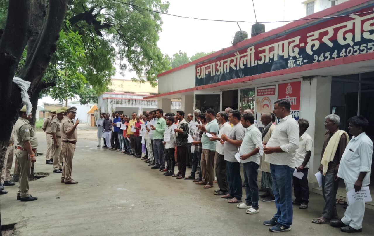 हिस्ट्रीशीटरो ने थाने में दर्ज कराई अपनी उपस्थिति, अपराध से दूर रहने की ली शपथ