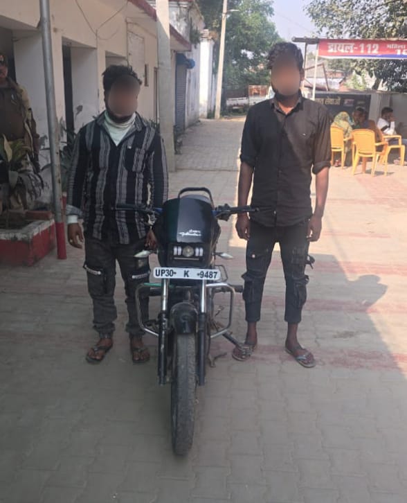 मेडिकल कॉलेज के सुरक्षा कर्मियों से दबंगई करने वाले दो युवकों को पुलिस ने दबोचा 