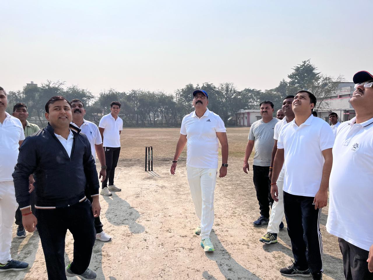 पुलिस अधीक्षक 11  vs अपर पुलिस अधीक्षक 11 के बीच खेला गया क्रिकेट मैच