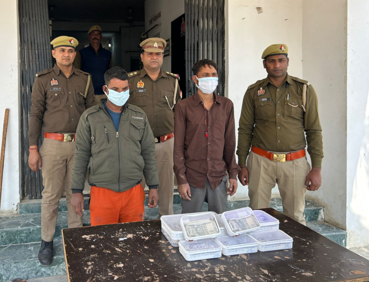 ज्वैलर्स की दुकान में हुई चोरी के मामले में पुलिस ने दो सगे भाइयों को गिरफ्तार 