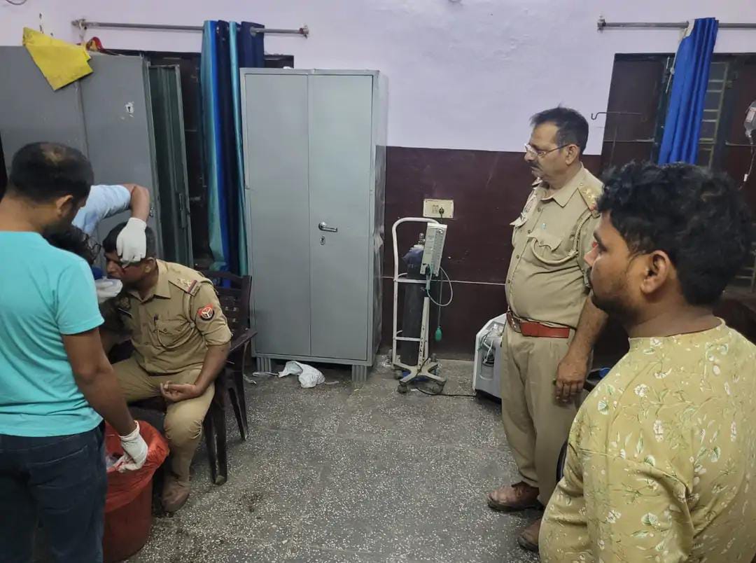 कटरा बिल्हौर हाइवे पर पलटी पुलिस की जीप, अरवल थानाध्यक्ष सहित तीन पुलिस कर्मी घायल