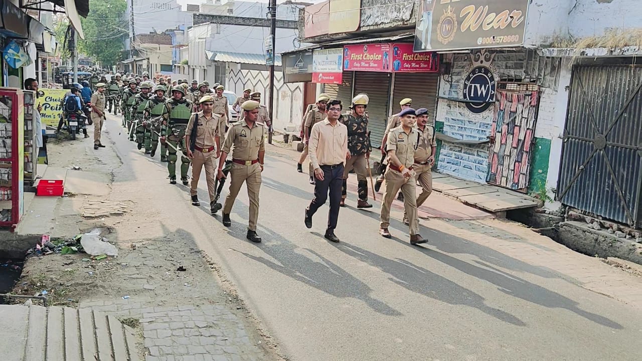 हरदोई में पुलिस की मॉक ड्रिल, एसपी नीरज जादौन ने खुद संभाली कमान