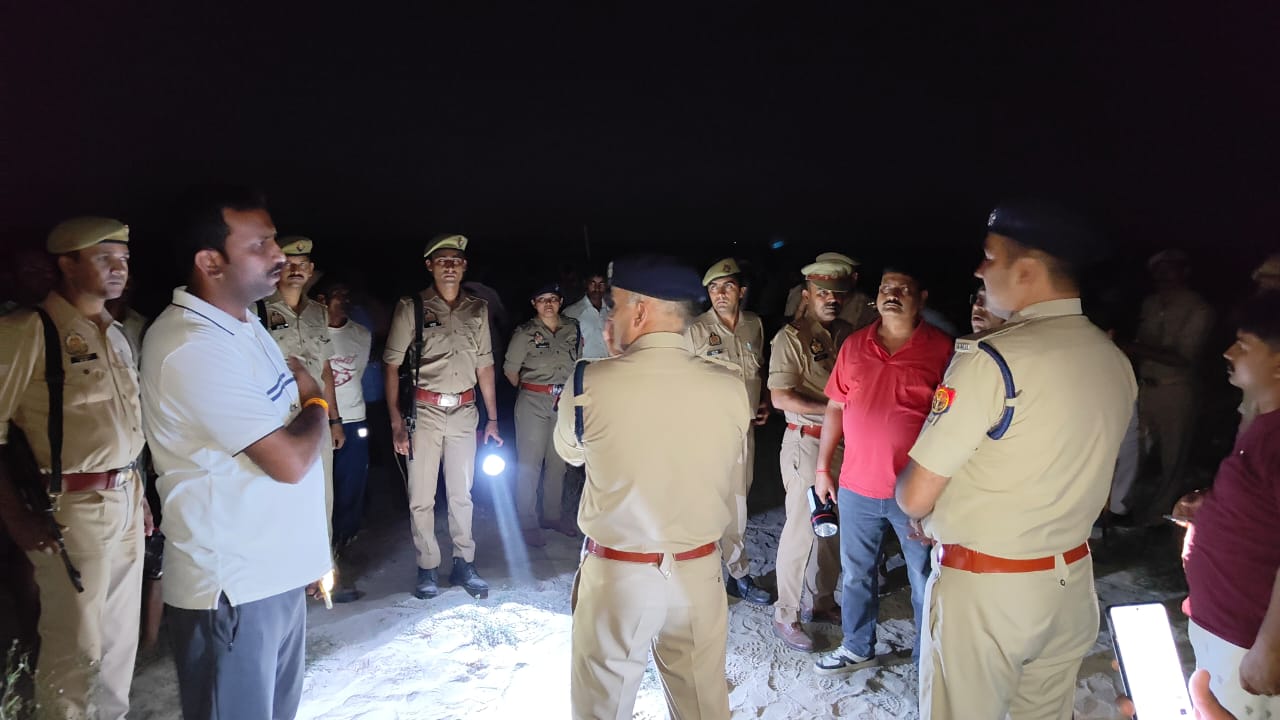 रामगंगा नदी में बड़ा हादसा: फसल से लौटते समय सात लोग बहे, दो बच्चों के शव बरामद, एक अब भी लापता