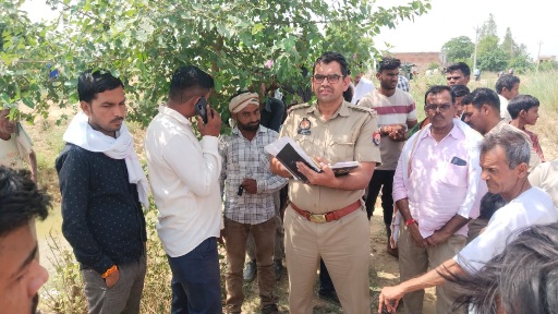 पचदेवरा क्षेत्र के मान नगला में नहर में मिला युवक का शव, क्षेत्र में मचा हड़कंप