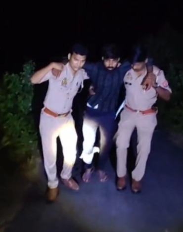 दुष्कर्म के आरोपी के साथ पुलिस की मुठभेड़