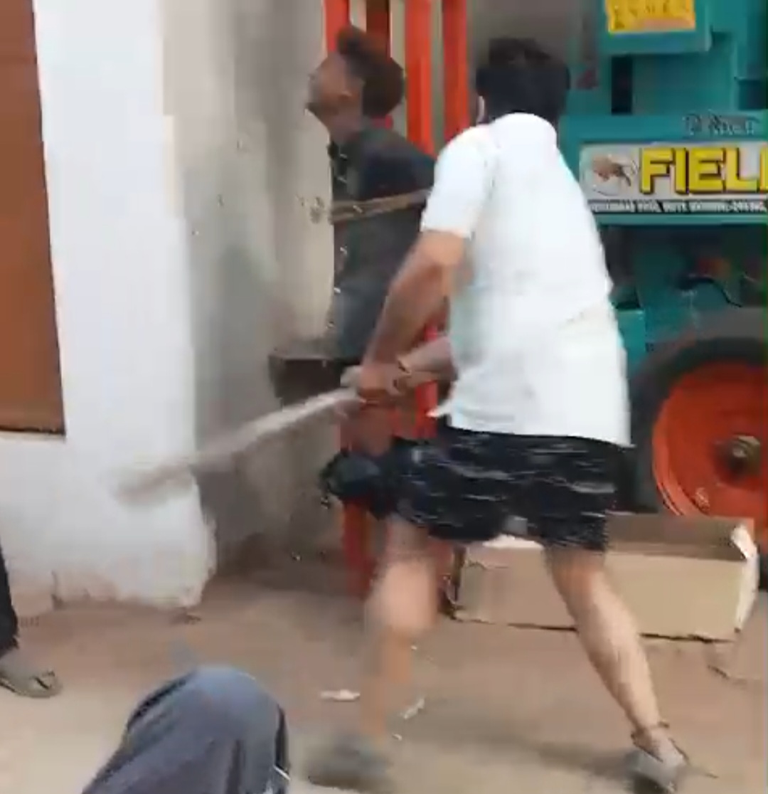 दबंगों ने नाबालिग युवक को दी तालीबानी सजा