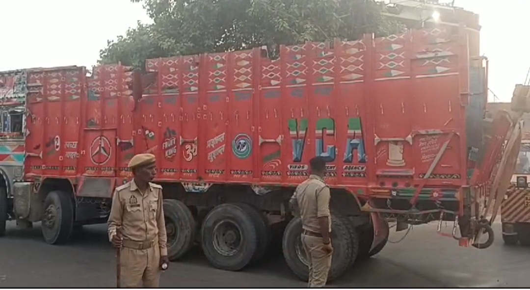  हरदोई में हुआ भीषण सड़क हादसा एक ही परिवार के 8 लोगों की दर्दनाक मौत