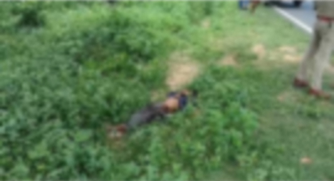 बोलेरो की टक्कर से एक युवक की मौत, देर रात हुआ हादसा, शाम तक पड़ा रहा शव 