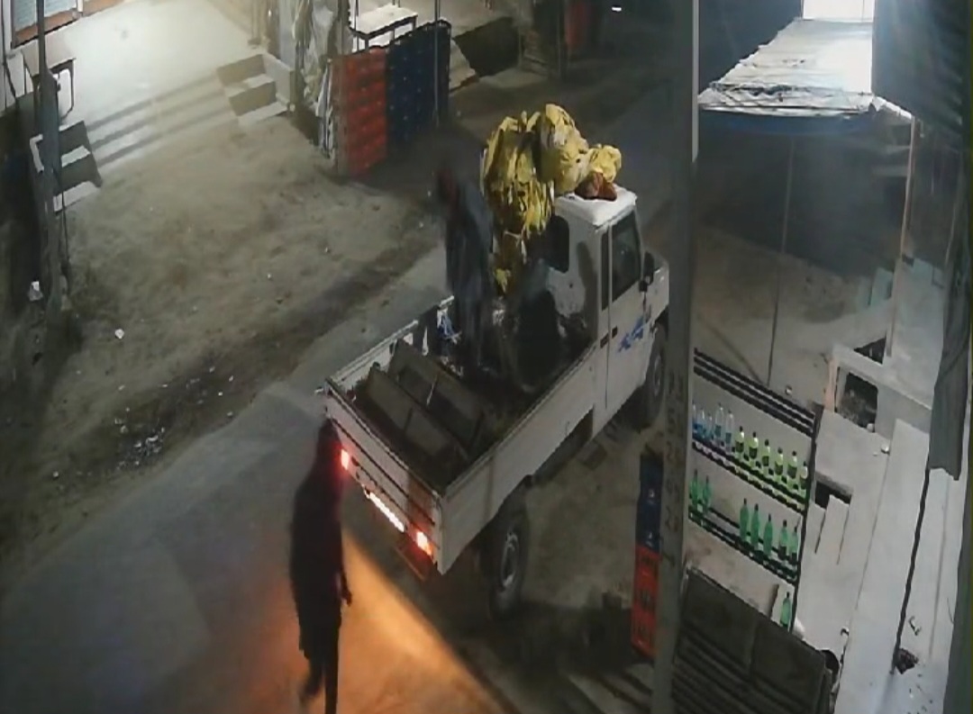 रात के अंधेरे में चारी की वारदात 