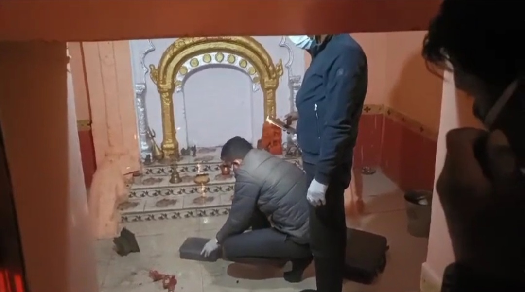 सांडी थाना क्षेत्र के बरौलिया गांव स्थित रामजानकी मंदिर से कीमती मूर्तिया चोरी