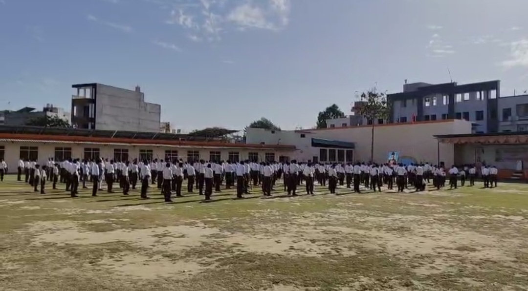 हरदोई में राष्ट्रीय स्वयंसेवक संघ द्वारा पथ संचलन के साथ मनाया गया वर्ष प्रतिपदा उत्सव
