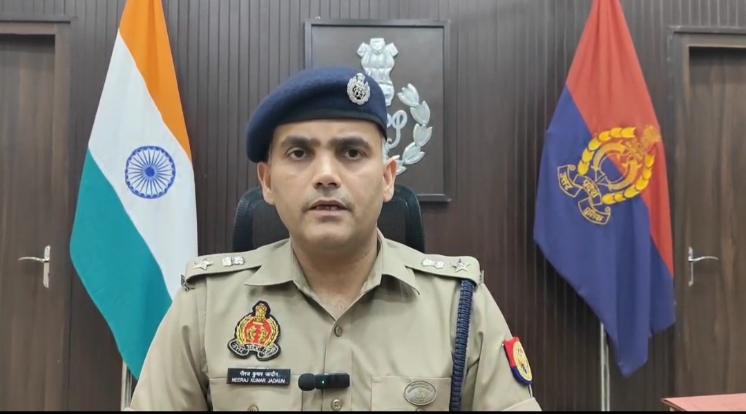 गुमशुदा बेटे को खोजने को कहने पर दरोगा ने कहा खुद ढूंढ लो, एसपी ने कराई जांच और दरोगा को किया सस्पेंड