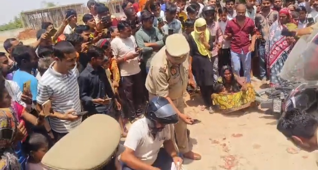 डंपर की टक्कर से दो बच्चों की मौत,पहिए के नीचे आए दोनों, मां के साथ घर लौट रहे थे; देवर गंभीर घाएल