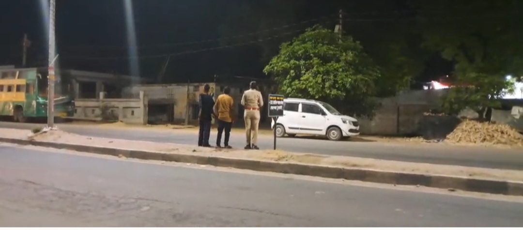 हरदोई में साथ रहने की ज़िद में घर छोड़ दिल्ली पहुंचीं दो सहेलियां, अलग करने पर आत्महत्या की दी धमकी