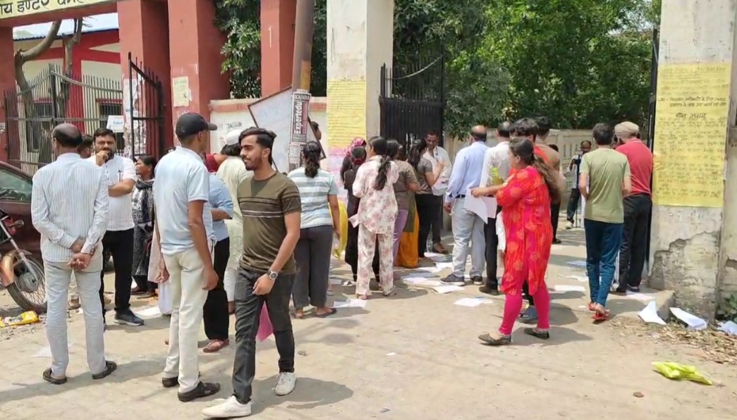 हरदोई में नीट परीक्षा का हुआ आयोजन, पांच केंद्रों पर 2,273 अभ्यर्थी हुए शामिल