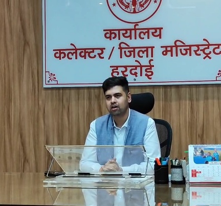 नवागंतुक जिलाधिकारी ने ग्रहण किया कार्यभार 