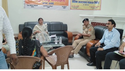 हरदोई पहुंचीं राज्य महिला आयोग की सदस्य एकता सिंह, CHC निरीक्षण और जनसुनवाई में दिए निर्देश