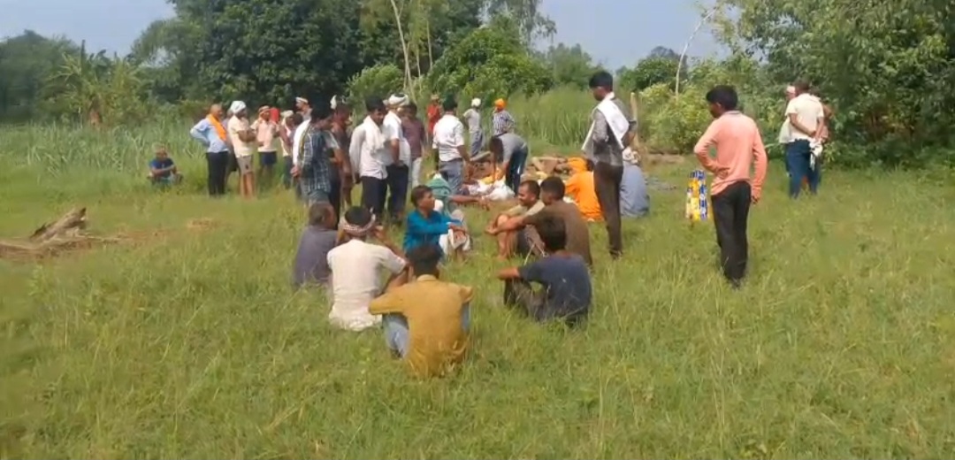 बेटे की मौत का सदमा सह न सके पिता, पिहानी में एक ही दिन उठीं दो अर्थियां
