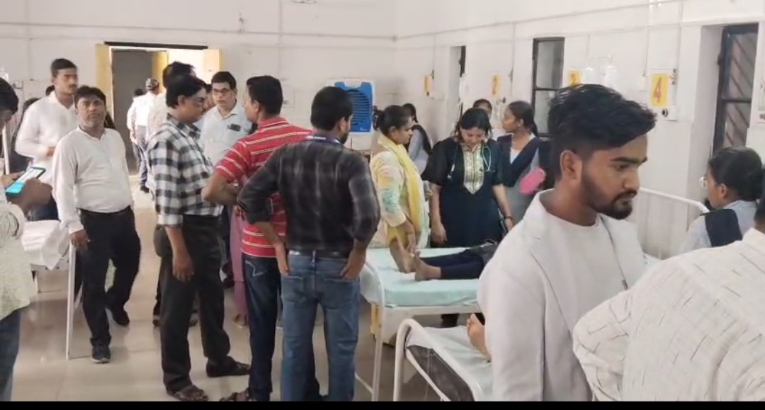 हरदोई नवोदय विद्यालय में 20 से अधिक बच्चे बीमार, 2 छात्राएं मेडिकल कॉलेज रेफर