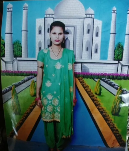 मैं तुम्हारी सौतन बोल रही हूं, सुनकर बदहवास हुई पत्नी ने मां की गोद में रो-रोकर तोड़ा दम