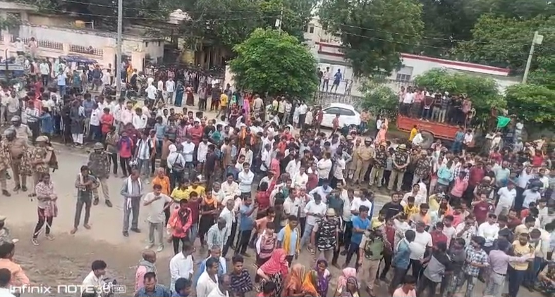 हरदोई में पुलिस कस्टडी में युवक की मौत पर बवाल 