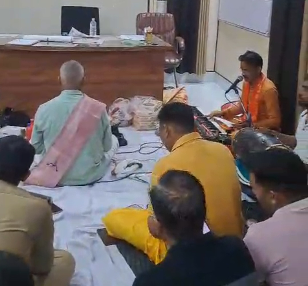 शाहाबाद कोतवाली में नए कोतवाल ने संभाली कमान, पूजा-पाठ के साथ हुई शुरुआत, कराया सुन्दरकाण्ड पाठ