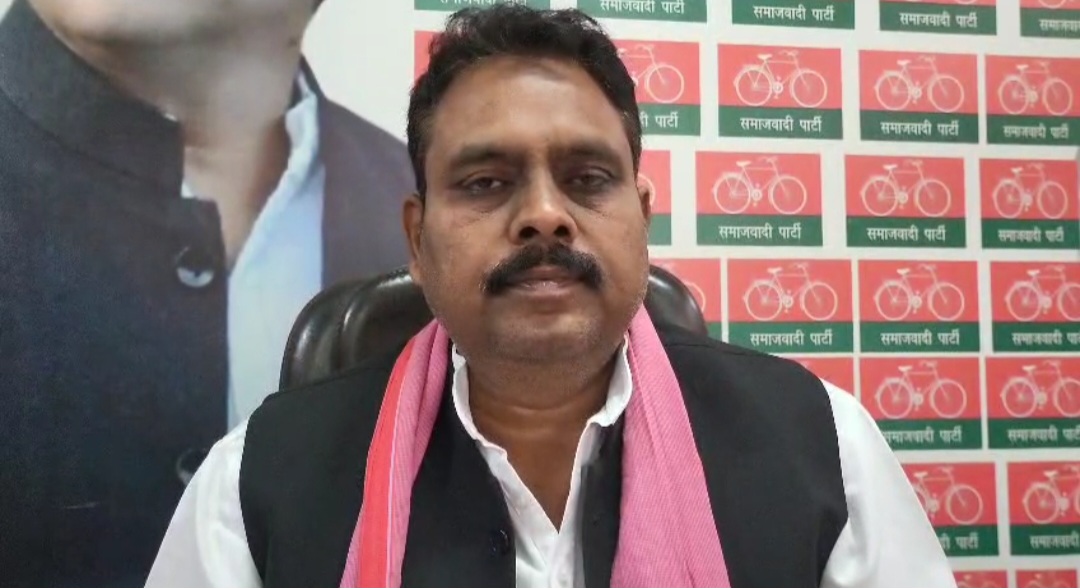 सपा नेता राजपाल कश्यप का हरदोई में बयान — 