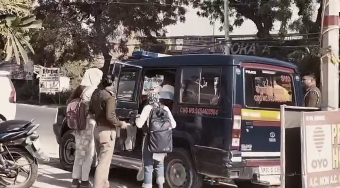 रेस्टोरेंट से बड़ा खुलासा, पुलिस छापेमारी में दो नाबालिग जोड़े मिले